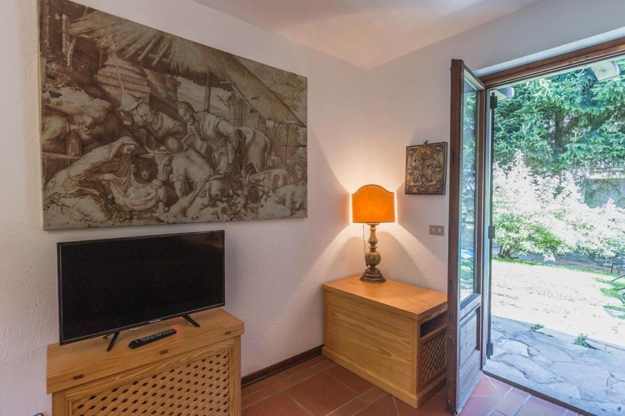 Altido Charming Apartments With Mountain Views And Green Backyard In Verrand Exterior photo