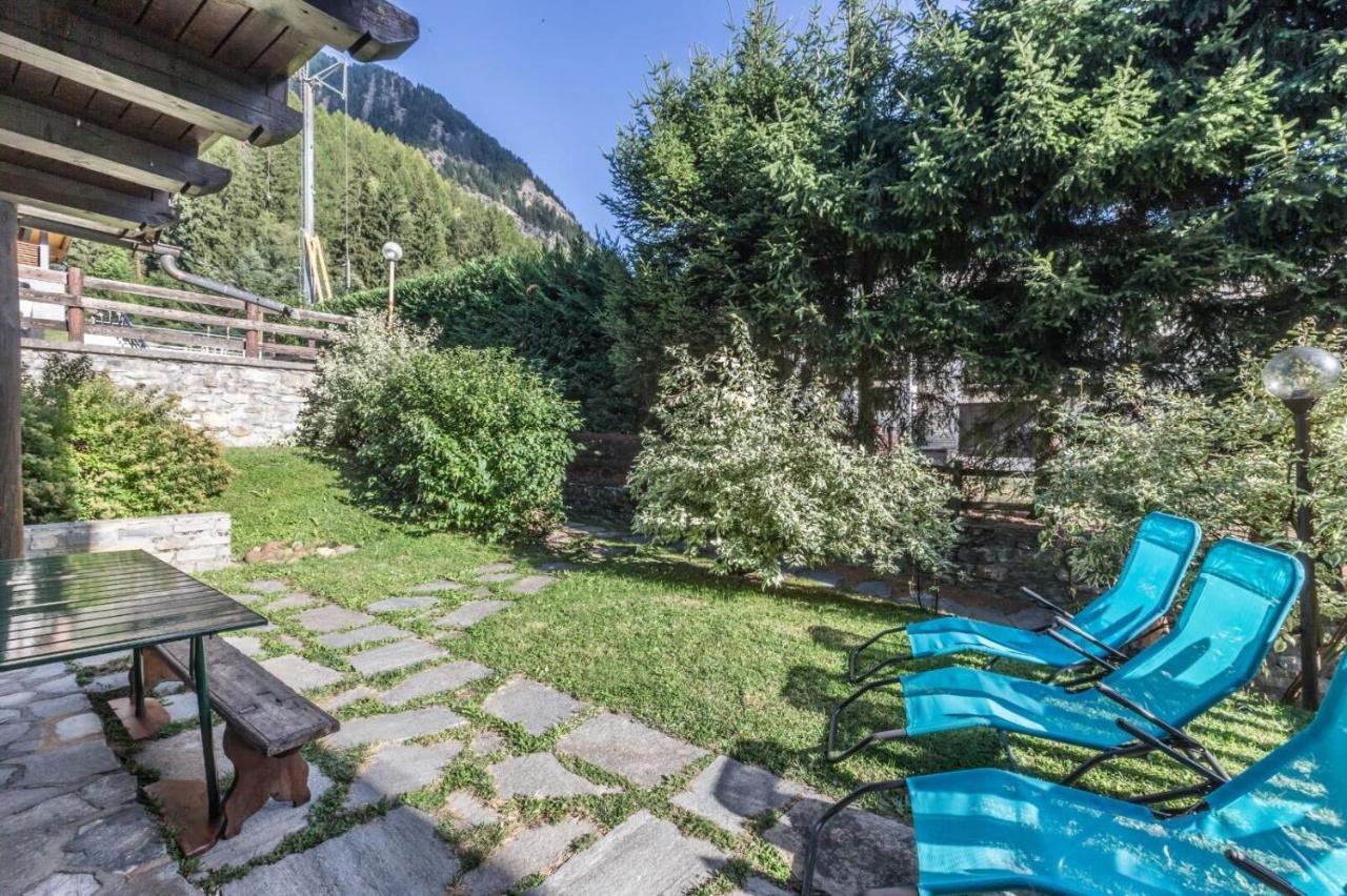Altido Charming Apartments With Mountain Views And Green Backyard In Verrand Exterior photo