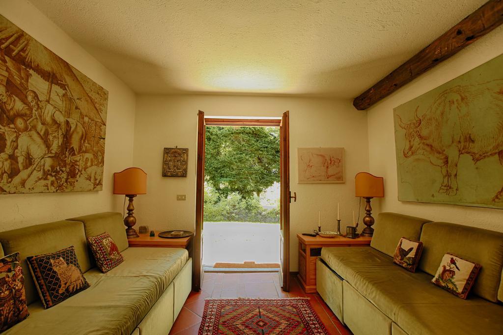 Altido Charming Apartments With Mountain Views And Green Backyard In Verrand Room photo